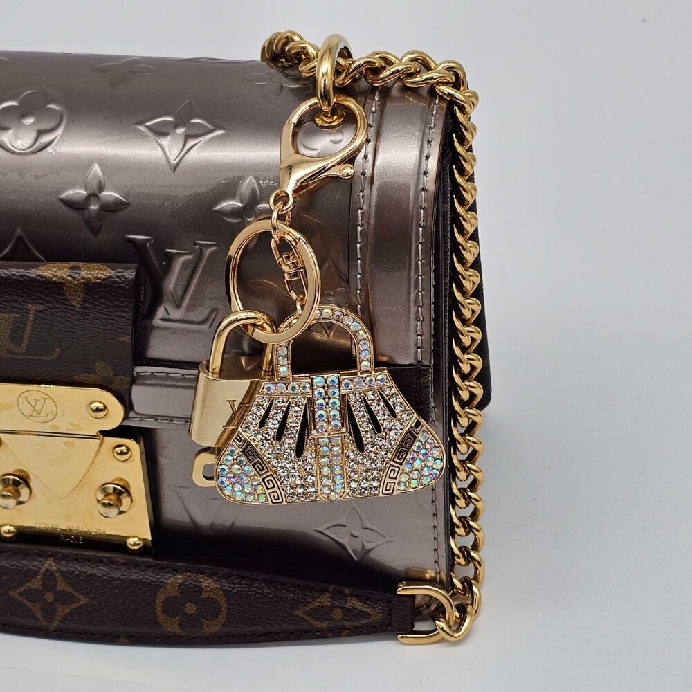 Louis Vuitton Authentic Gold Lock 🔒 Unbranded Keychain Charm for Bags - Picture 2 of 8